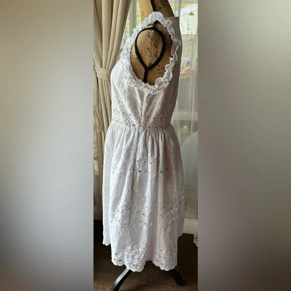 Kate Spade White Floral Eyelet Dress - Picture 5 of 15